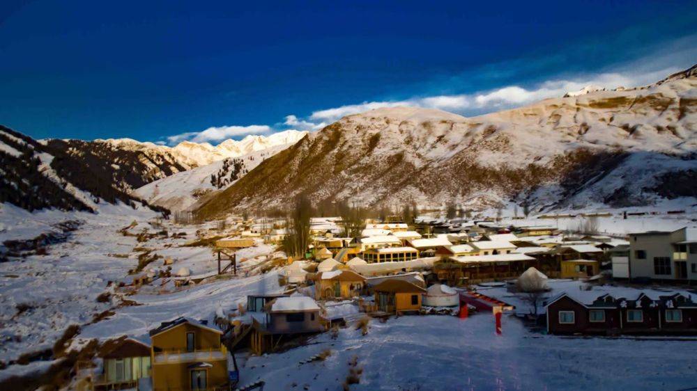 来阿克苏塔村,像雪一样松松垮垮地生活一次_雪山_新疆_太阳