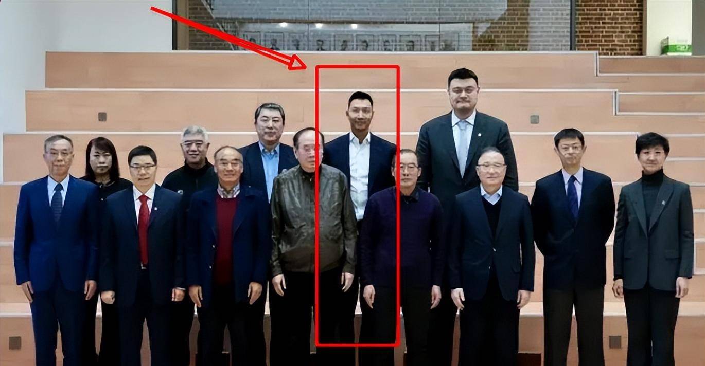 随着易建联的加入,姚明在未来的工作中无疑很有一个很好的帮手,而且