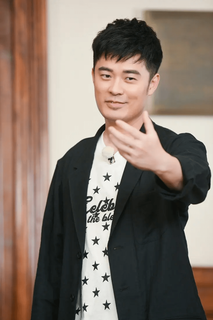 陈赫:二婚娶大1岁张子萱,婚后连生二胎,如今一家四口其乐融融_许婧