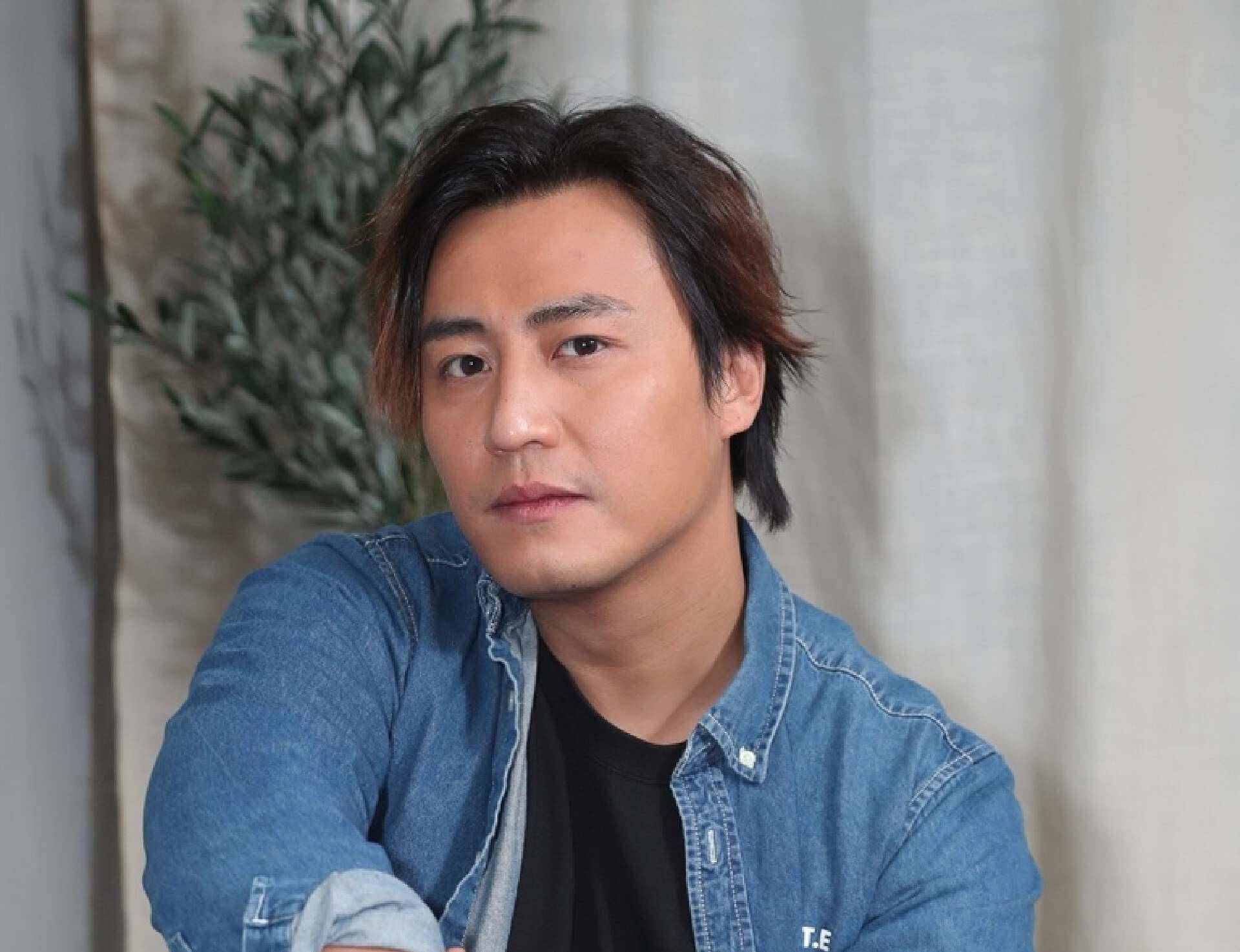 与小20岁女友谱父女恋,遭调侃老牛吃美草