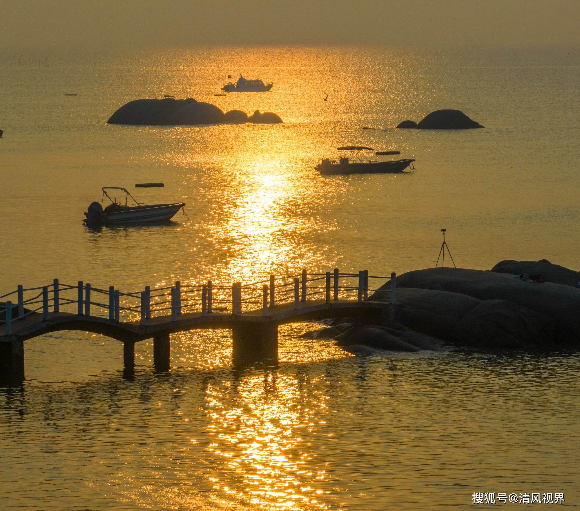 广西钦州三娘湾:清晨的日出,海豚的家园,渔村生活充满活力