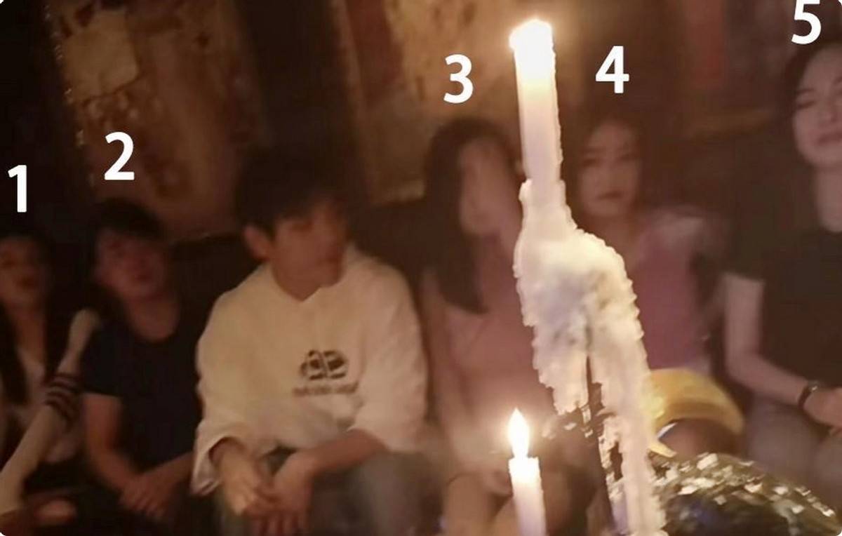 嫁豪门才4年,郭碧婷"面目全非,皮肤蜡黄不修边幅