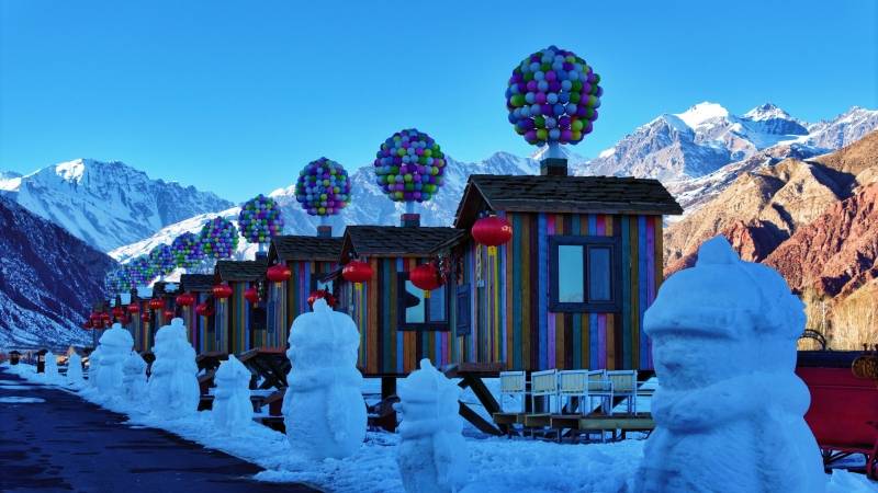 乌什县泉域星空国际滑雪场,阿克苏市西湖滑雪场,温宿县天山托峰滑雪场