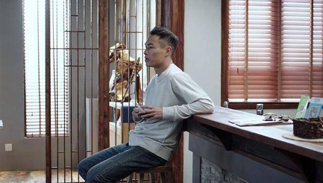 《都挺好》石天冬暖心又暖胃,衣品也超赞,这样的男友给我来一打_毛衣