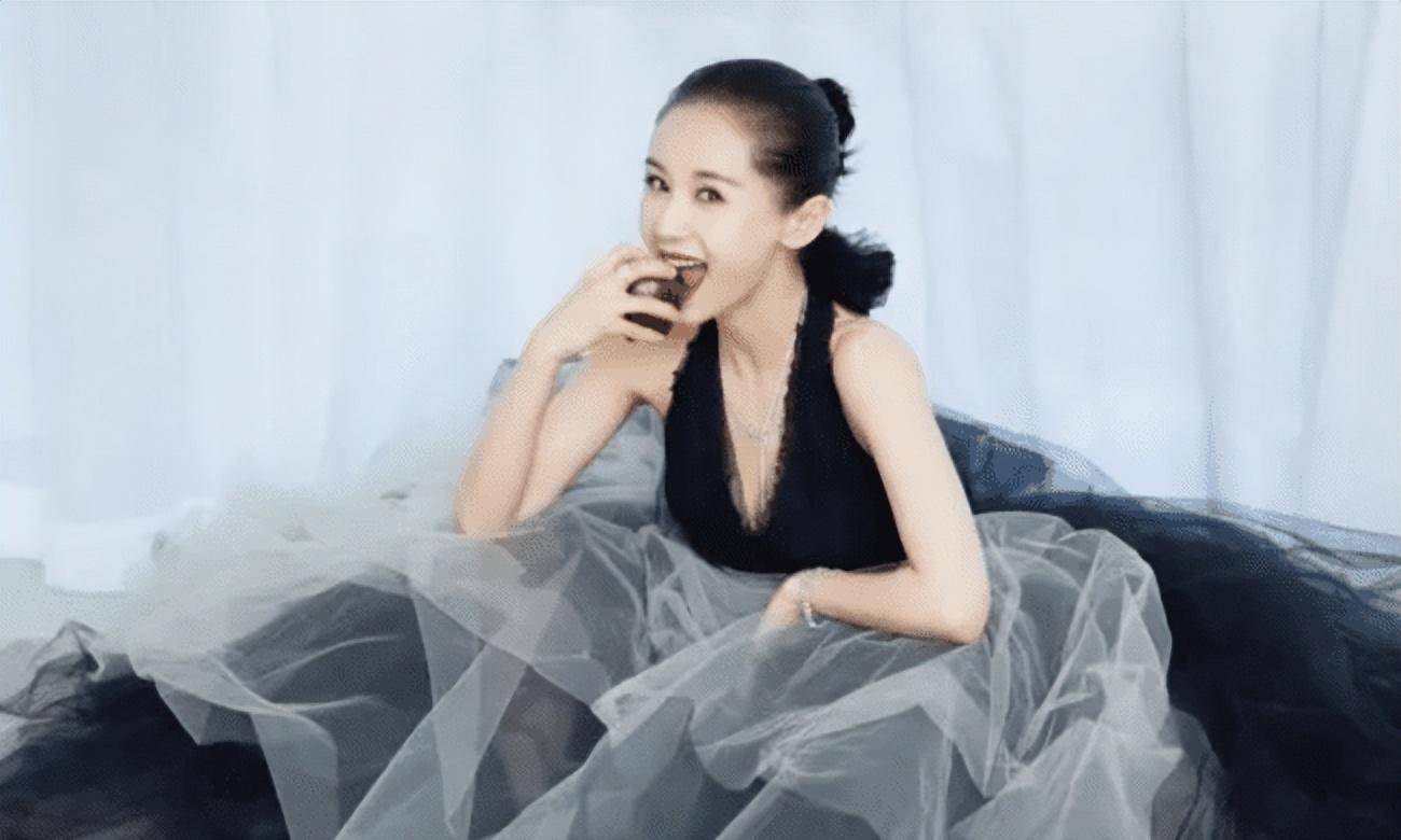 而且王子文更是坦言自己有一个儿子并且已经8岁了,虽然理解在相亲的