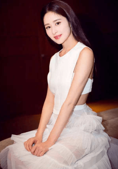 与富豪婚姻aa制,做月子第9天出门赚奶粉,一个月"暴瘦30斤"_颖儿_减肥