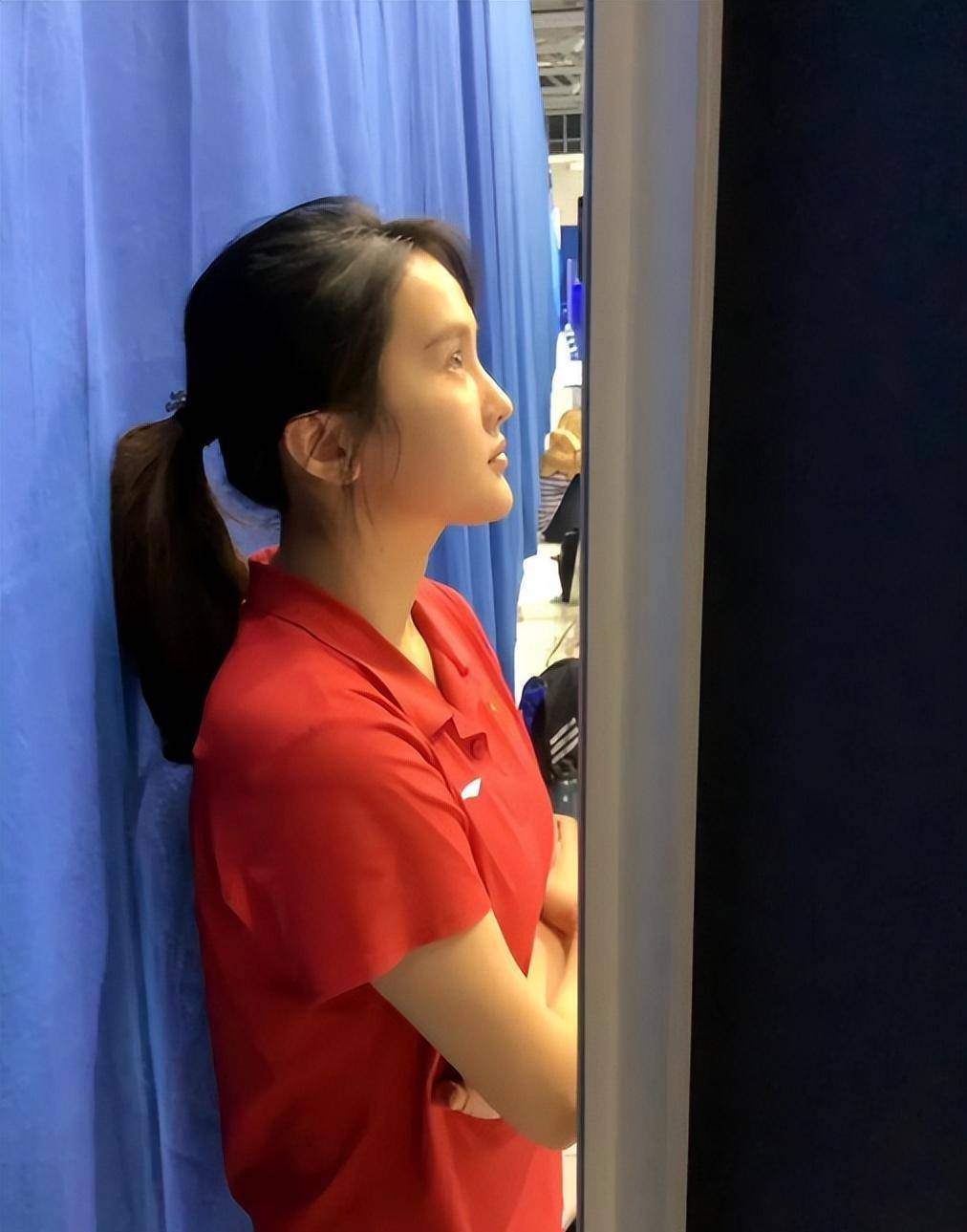 陈若琳:3岁被父母抛弃,为跳水5年不吃晚餐,风光背后有辛酸