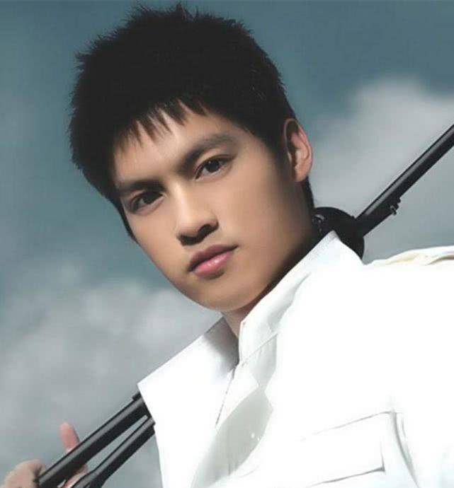 等都是非常火爆的作品,尤其是和明道,陈乔恩主演的《樱野三加一》很是