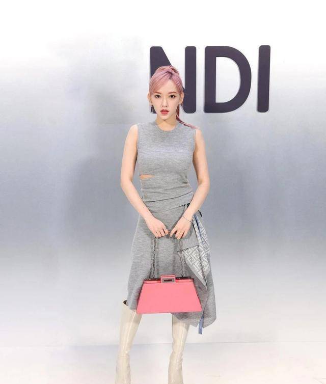 蔡依林反差大,蔡徐坤发腮,肖战全程无笑容_宋雨琦_路人_程潇