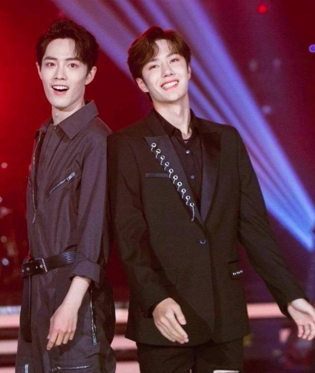 2023大湾区晚会:王一博引质疑,肖战咖位飞升,成龙华晨宇反差大_网友