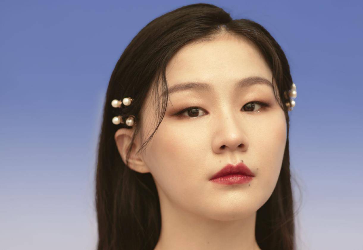 搞笑达人金婧,舞台综艺都不落,如今又挤年轻人圈子参加《青2》_李佳琦