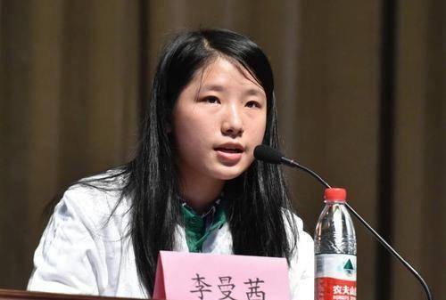 衡中学霸李曼茜:学渣到高考状元,715分上清华,她如何逆袭?