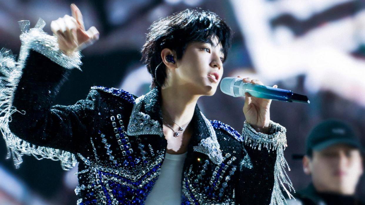 跨年晚会名场面:许嵩考虑结婚,宋茜王鹤棣借位吻,11个王俊凯_卫视