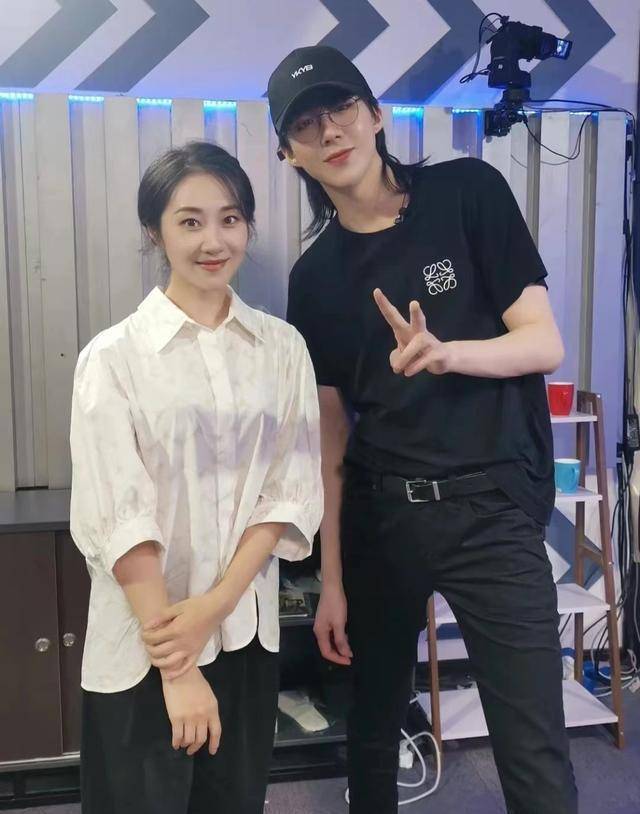 刘宇宁被求古装"焊"在身?