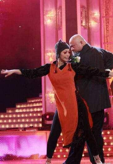 中的牛永贵吗,行走靠人搀扶,儿女都随姥爷姓_李琦_高丫_女儿