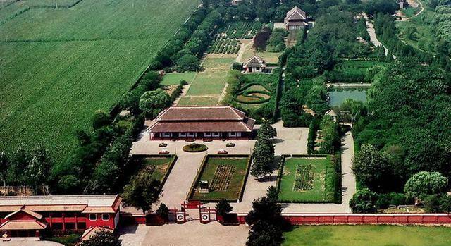 疑点重重:穿越三千年,亚长墓的谜团终于解开_主人_古墓_尺寸