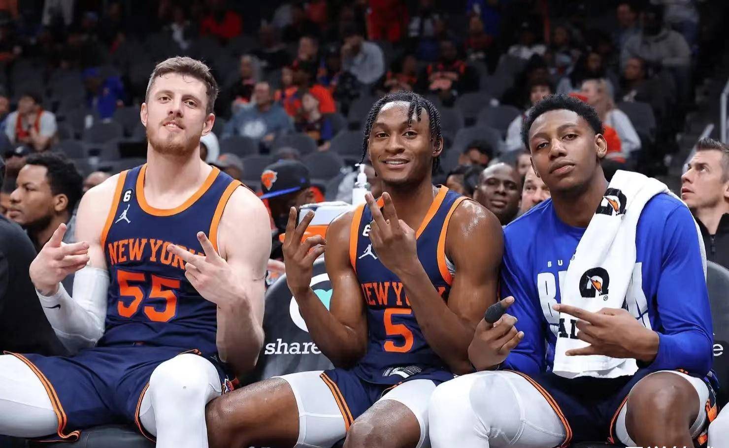 双方各得其所,新版三巨头出炉,其中两个就是输家_交易_尼克斯_猛龙队