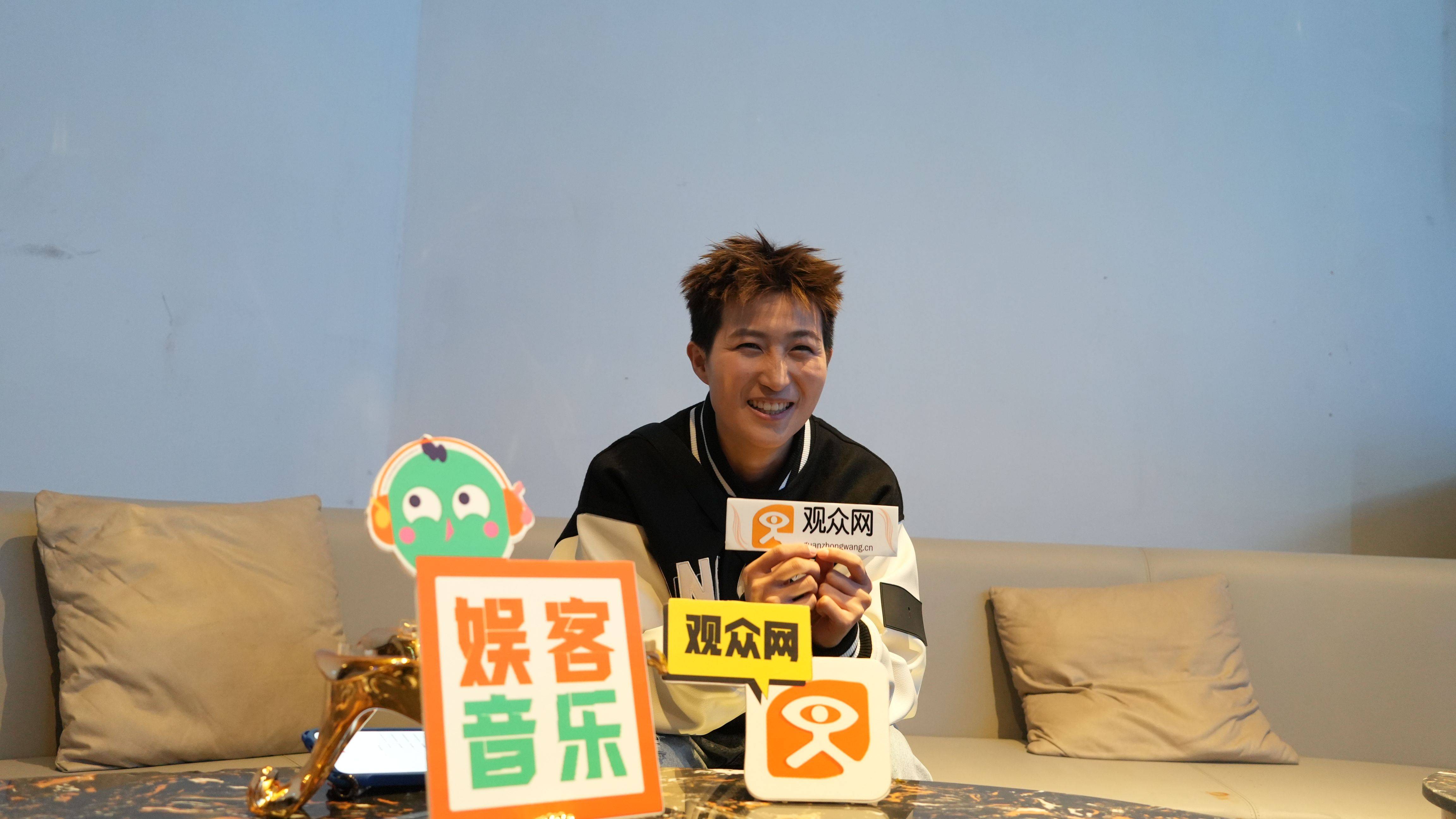 双倍的能量和幸运,让音乐之梦持之以恒——乘以二人物专访_张杰_舞台