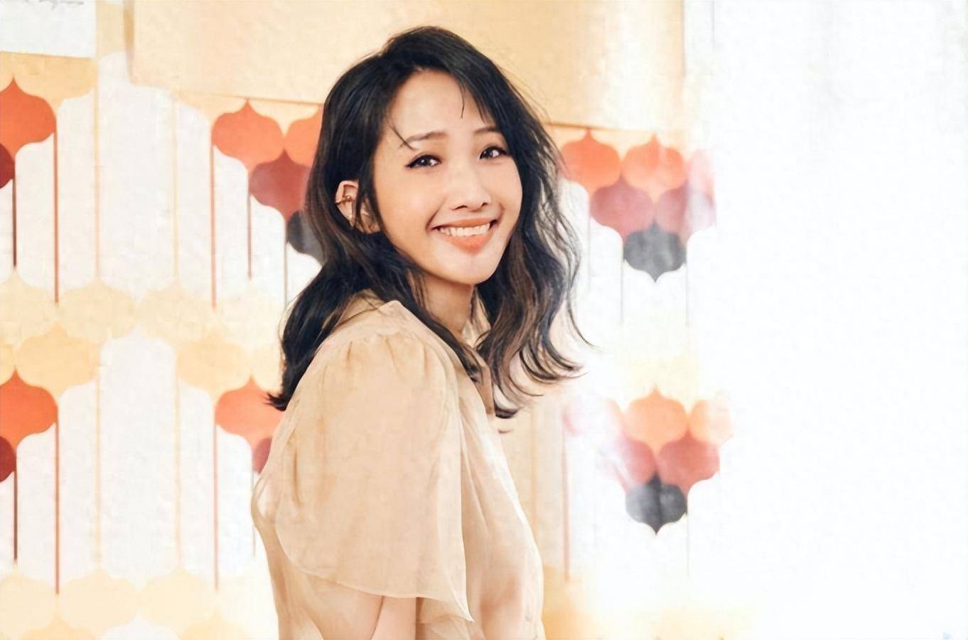 朱俐静:40岁癌症去世,自己定墓园和寿衣,病期遭12年男友抛弃_台北