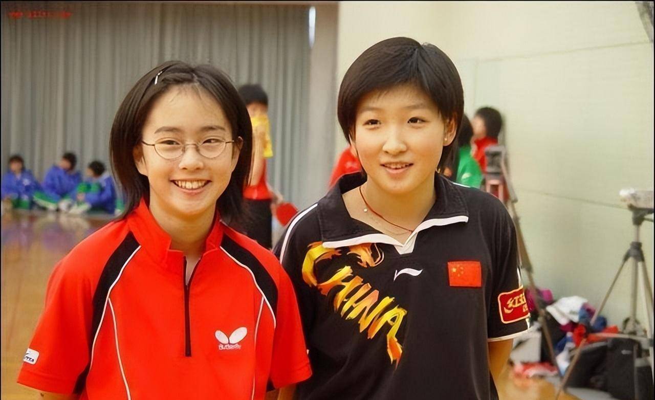 那时候,刘诗雯和石川佳纯其实还是两个孩子.