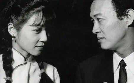 老戏骨金士杰和他背后的两个女人,一个暖人心,一个伴一生_叶雯_孩子