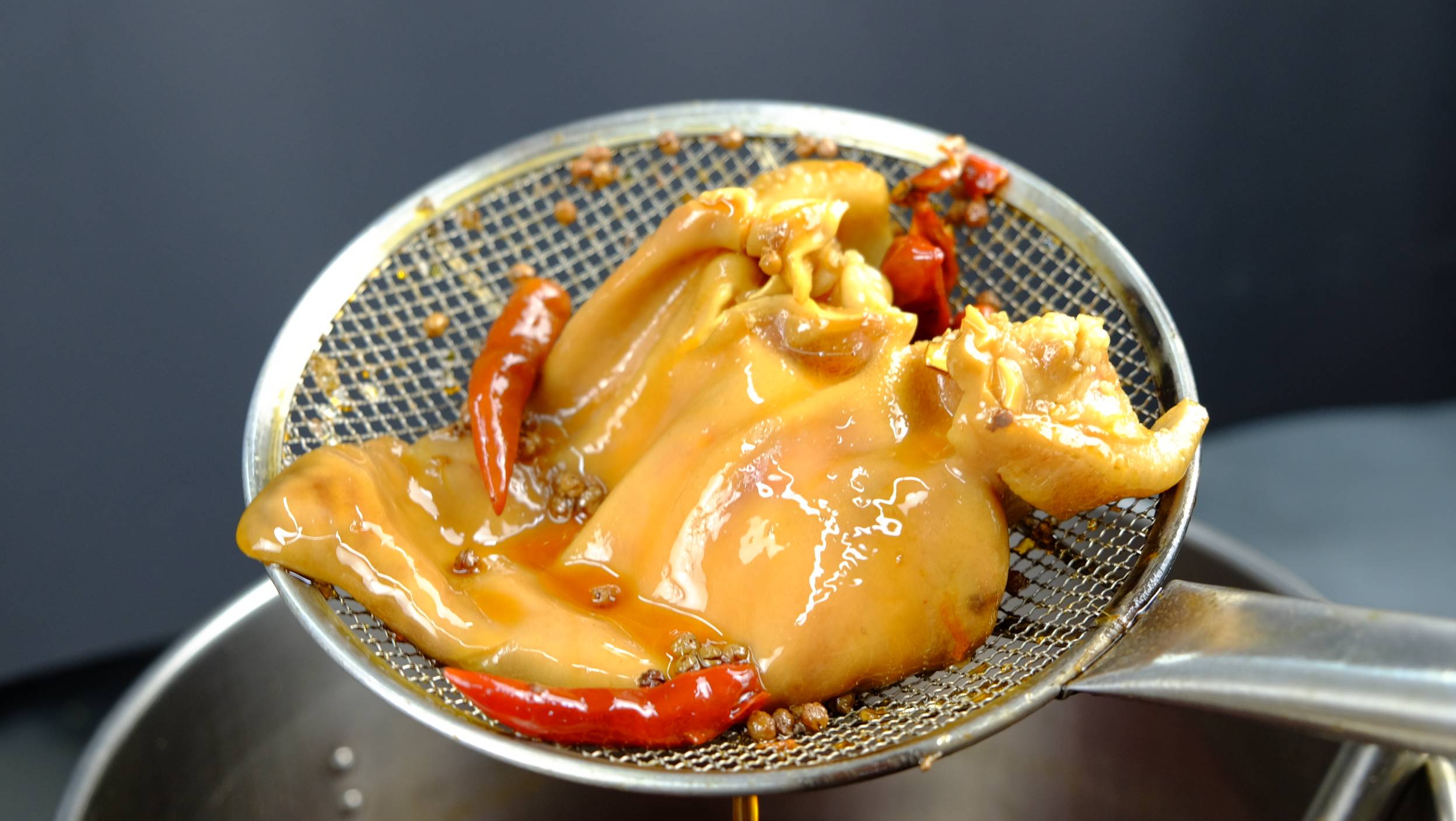 醉胃鲜鲜卤现捞卤味未进其门先闻其味