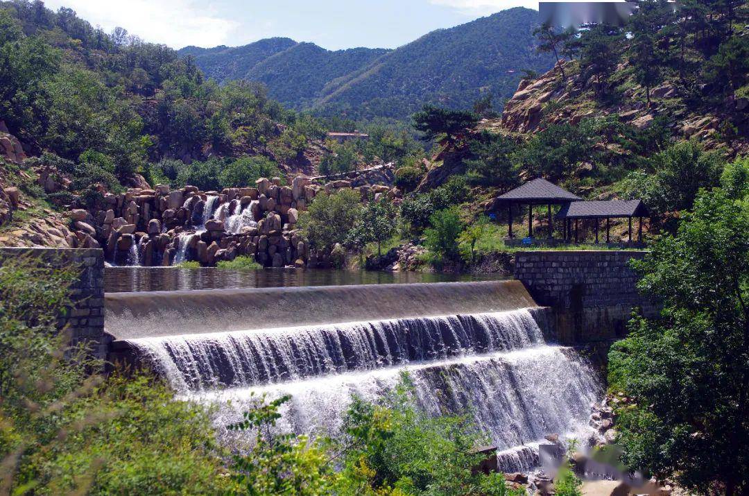 美哉长清万德街道绘青山绿水建生态街镇