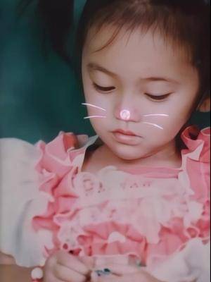 鞠婧祎小时候