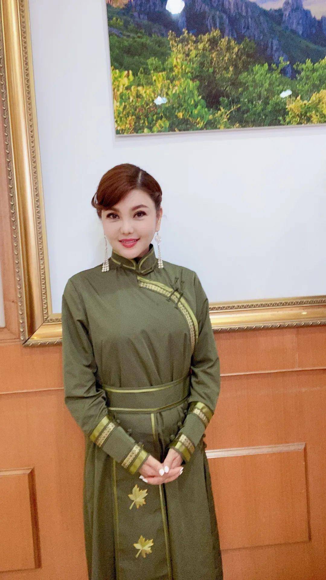 "美丽乡村我代言",乌兰图雅用这种方式回馈家乡,抗疫助农