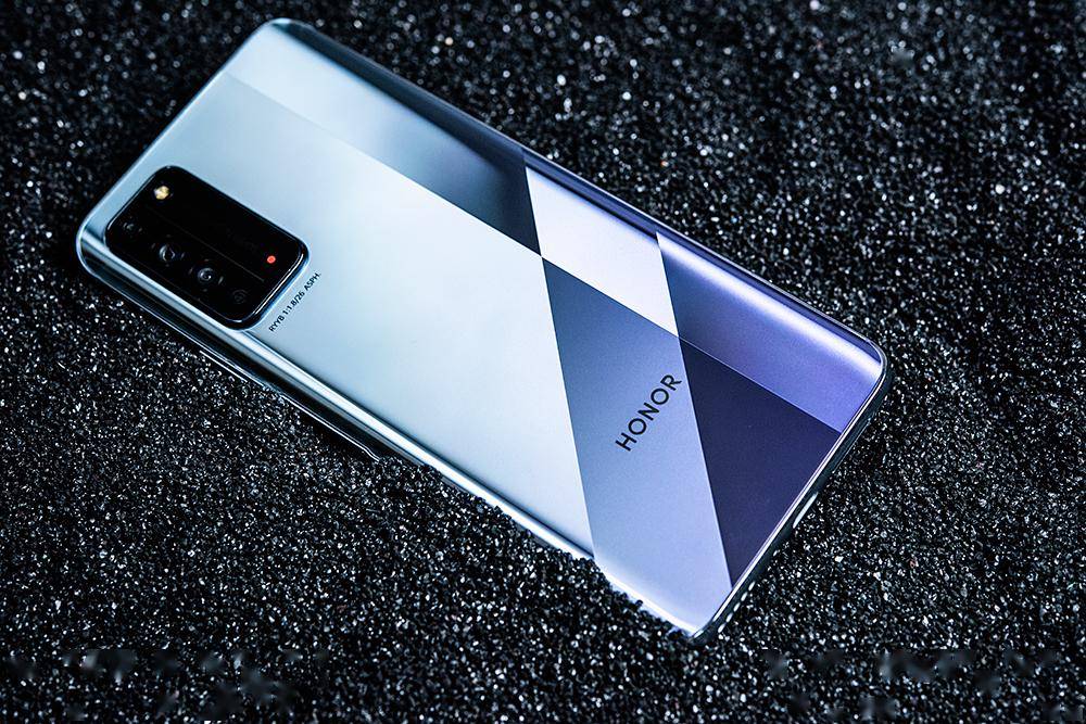 荣耀x10图赏3d幻变玻璃机身