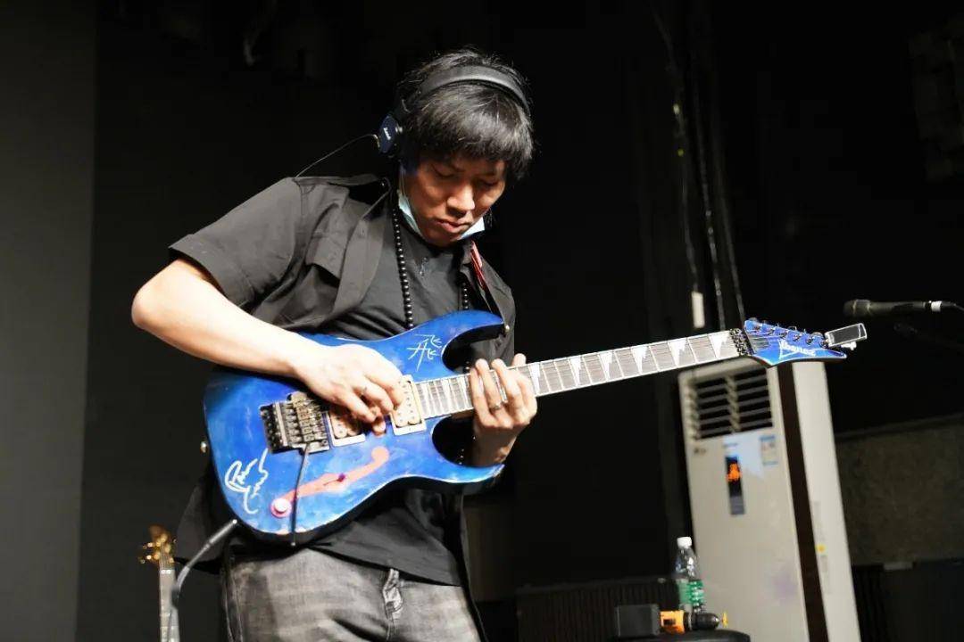 ibanez吉他之夜直播回顾 年轻乐手成田签约ibanez品牌大使
