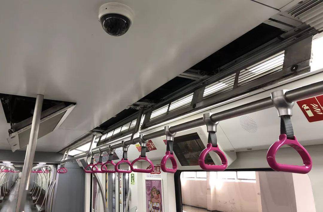 你觉得冷,他觉得热?走,今天我们给地铁测"体温"