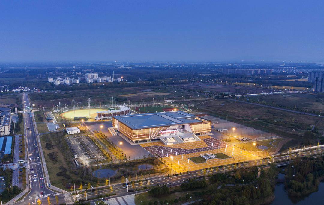 扬州这个刚拿过国际大奖的体育场馆明天正式开放!