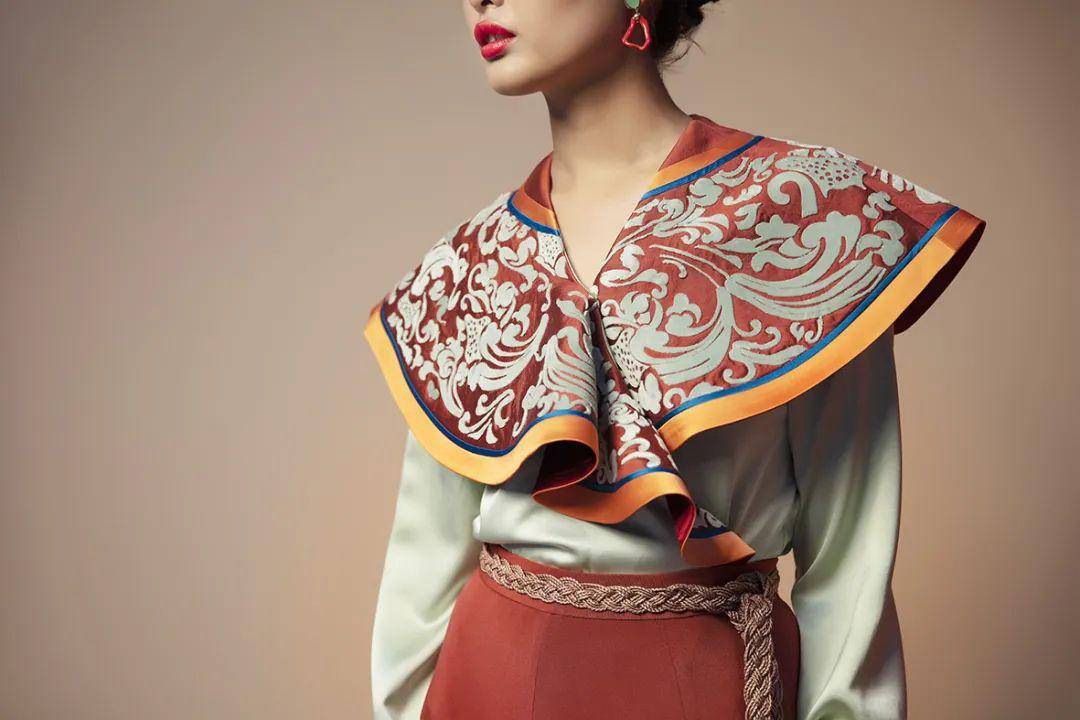 敦煌服饰创新设计经典作品《敦煌意象系列》(三)_来源