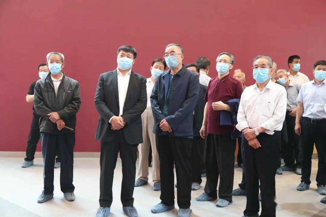 魏桥创业集团原董事长张士平逝世一周年追思会暨纪念馆落成揭牌仪式