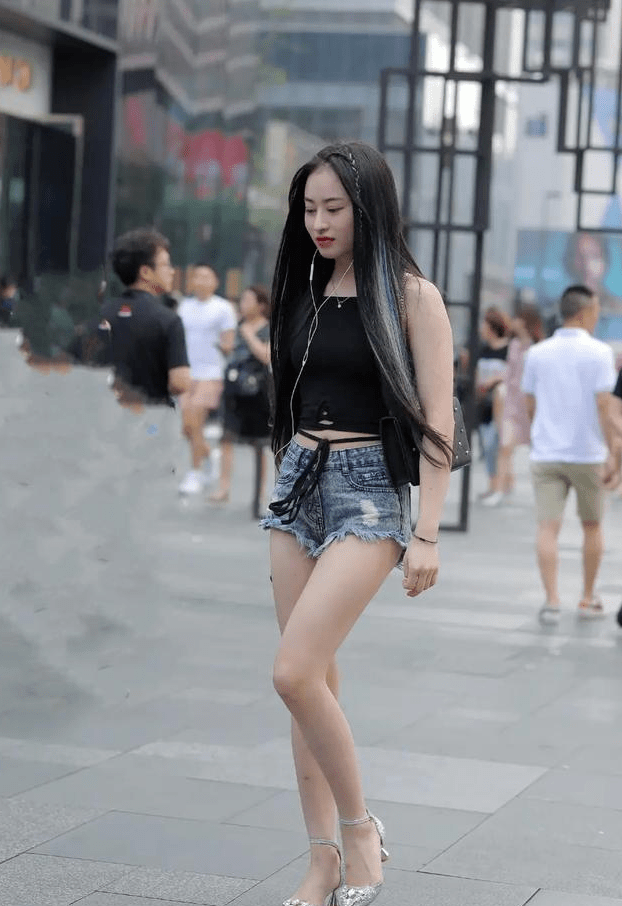 这就是低腰装这么受小姐姐喜欢的原因