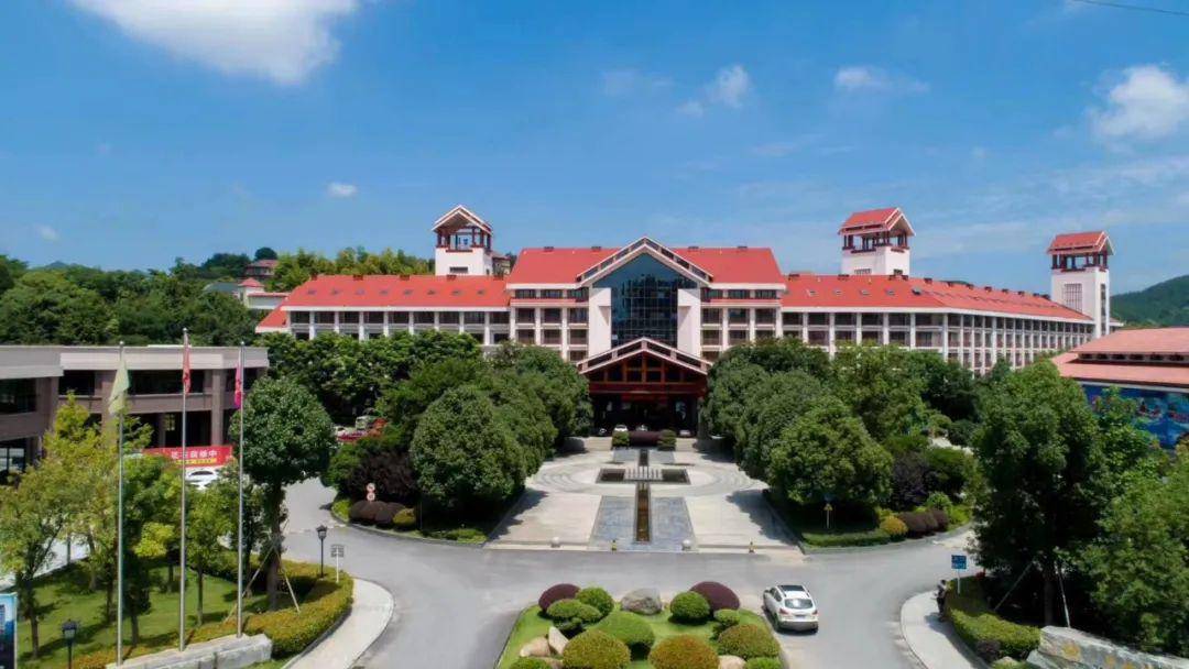 英山洪广毕昇温泉酒店室外水上乐园送福利亲子套餐仅需