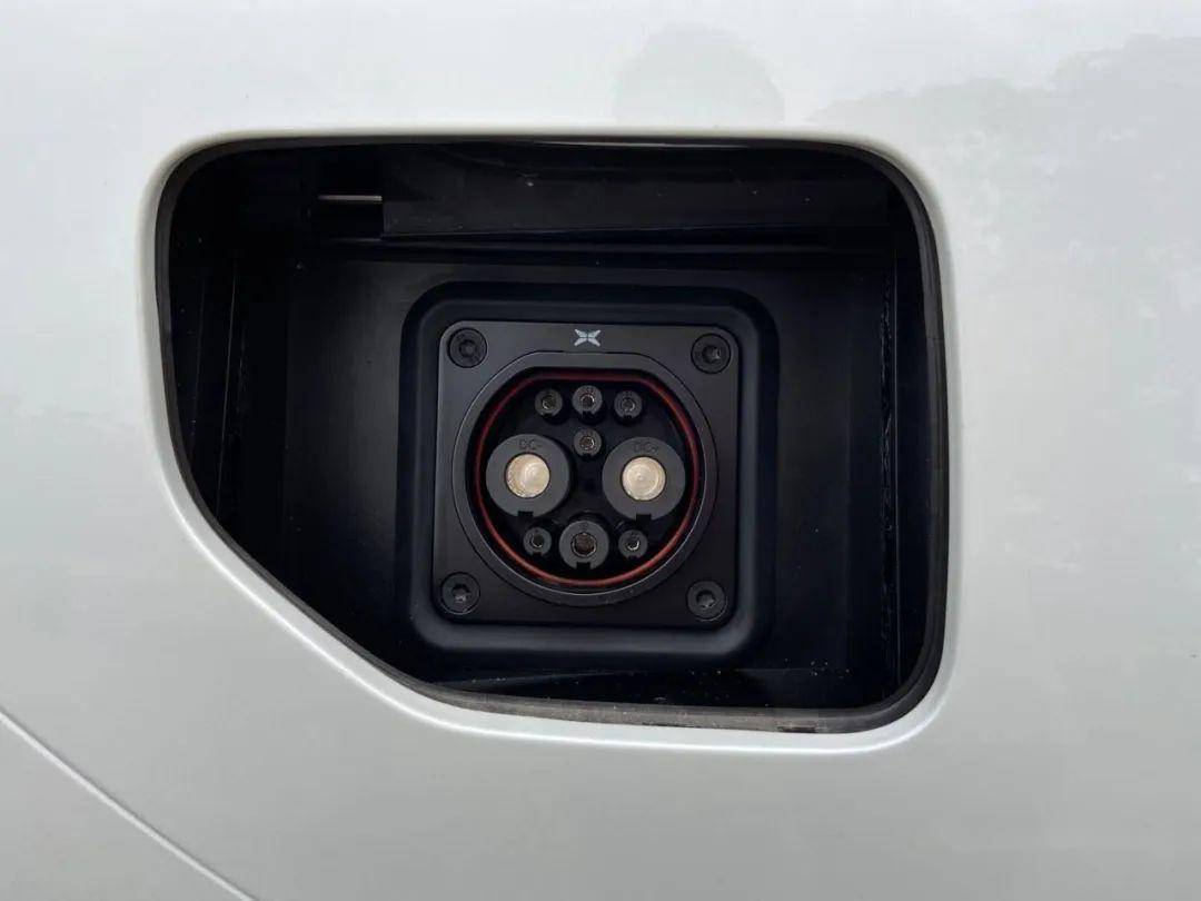 矿总聊车对标特斯拉百公里43秒小鹏p7试驾实测