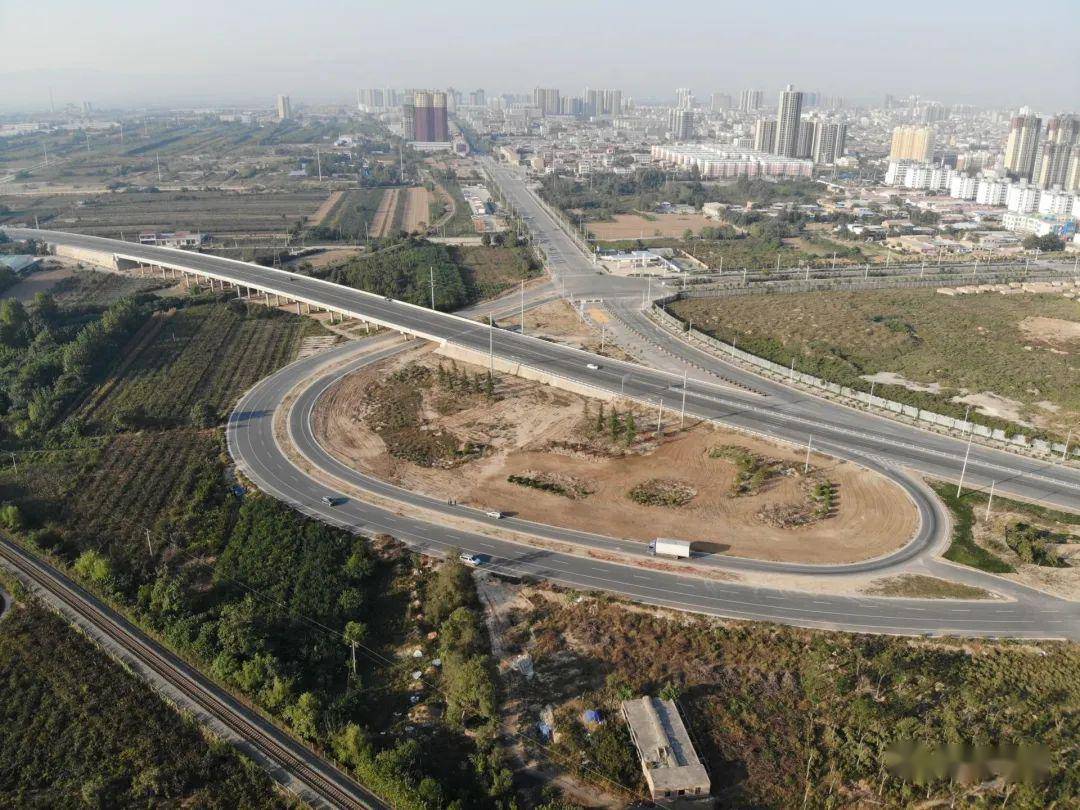 记者探访"108国道蒲城城区过境段公路"现场:畅!安!舒!美!