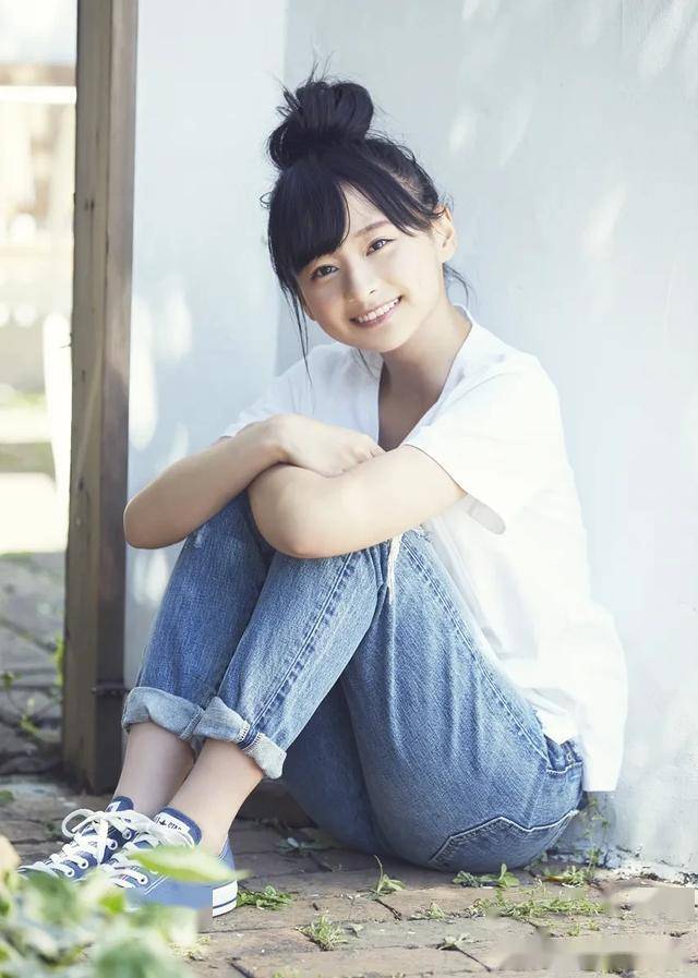 升上日本热搜前五位,日向坂46"学霸"影山优佳宣布归队_手机搜狐网
