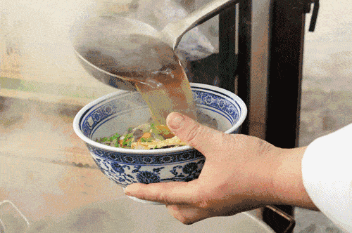 片儿川对于杭州人来说洗去一天疲惫的方法是某一群人心中老杭州味的