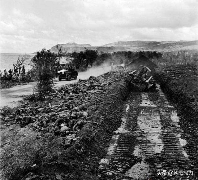 二战老图片:太平洋战场,日寇的万岁冲锋被彻底粉碎
