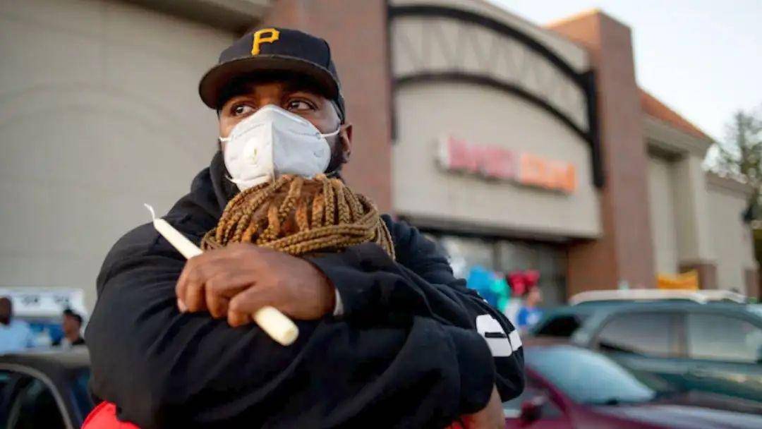 美国死亡破10万!17州确诊反弹!民众仍怒喷口罩禁令,称自由第一!