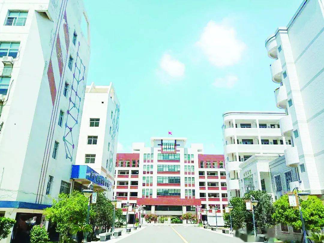 漳州第一外国语学校(漳州八中)要提升改造了!