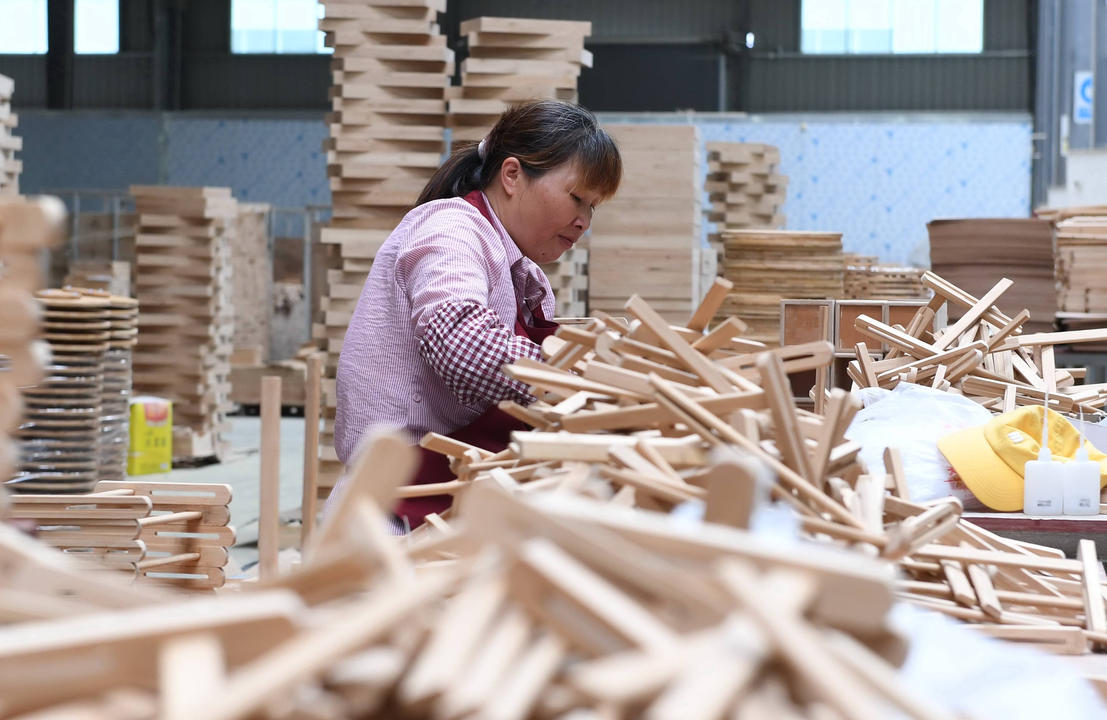 福建南平:木竹外贸企业加快转型升级促进增产增效