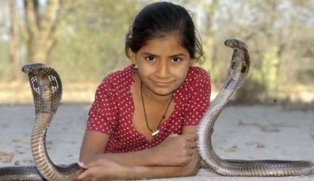印度蛇女希瓦图片