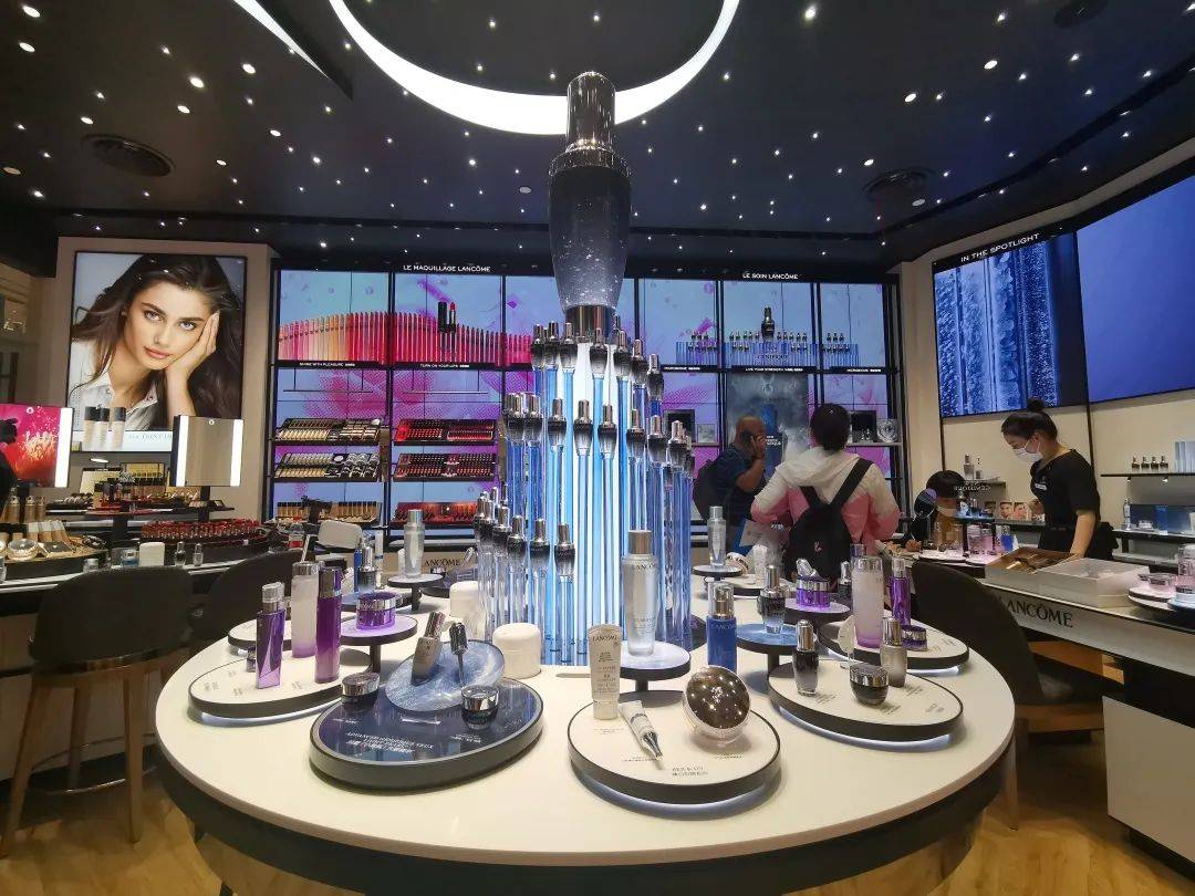 杨浦首家法国兰蔻闪耀启幕