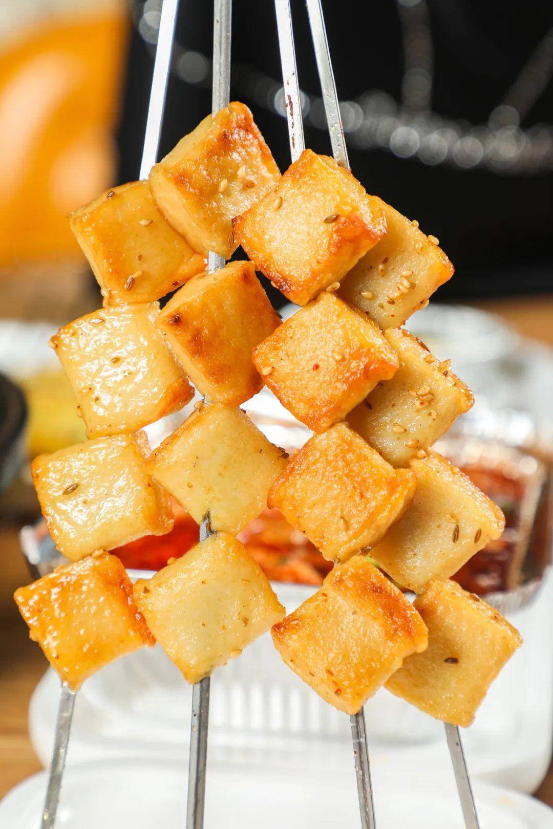 q弹劲道的亮筋,zui适合用来配啤酒啦!肥而不腻,猛火烤到滋滋滴油