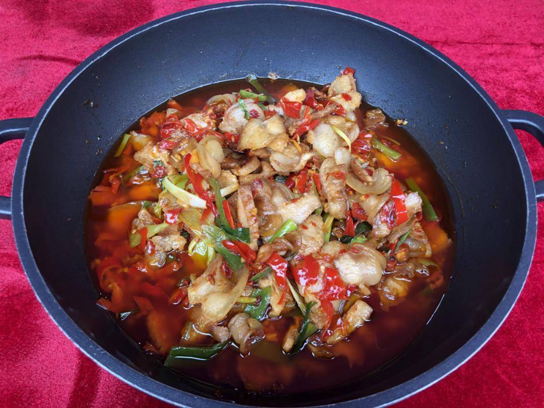 围绕余庆地方特色菜进行厨艺大比拼 选手们充分弘扬和挖掘我县的传统