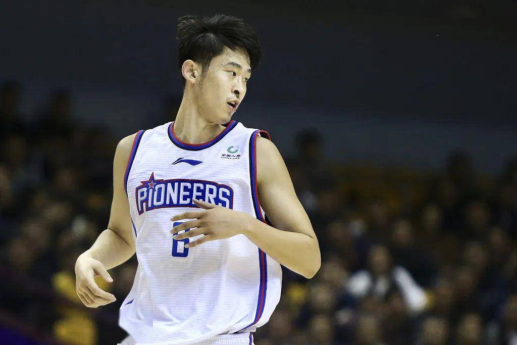 天津男篮连续2人遭遇膝盖重创